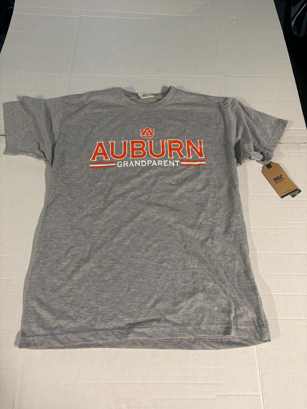 MV Sport Auburn Tigers Grandparent Heather Gray T-Shirt Medium New with Tags